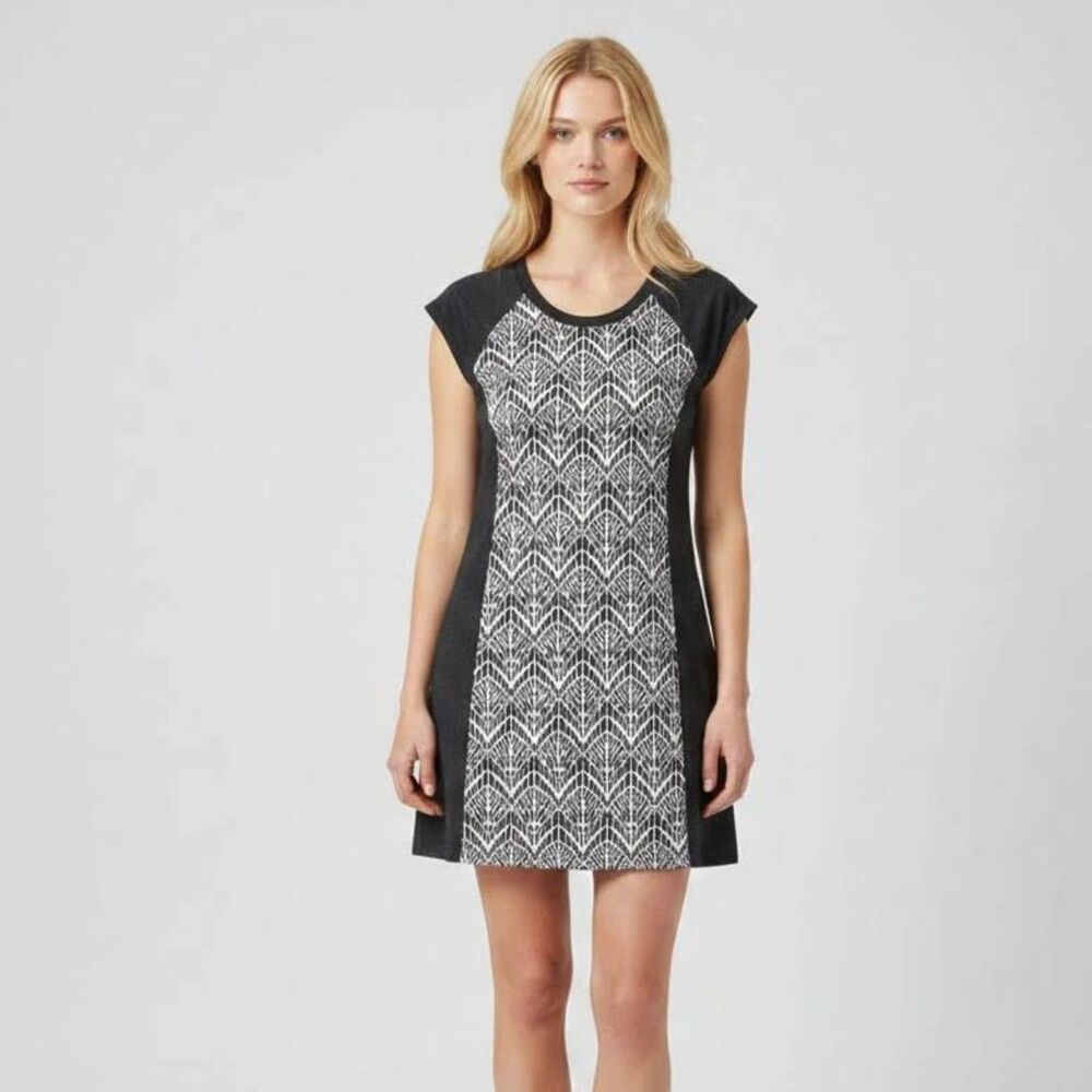Title Nine Gidget Dress in Black and White Active Dress, XS (C5)